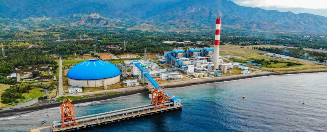 picture of a coal power plant in Indonesia