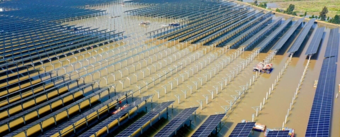 picture of solar panel farm development in China